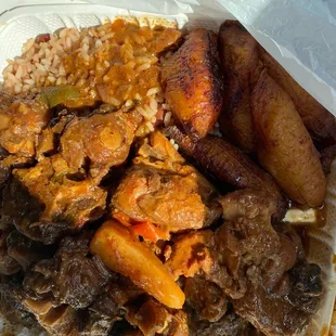 Combination Plate (Brown Stewed & Oxtails) Plaintains, rice & Rice and Peas