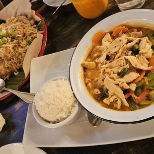 N1. Pad Thai &  C2. Gang dang (Red Curry) (Spicy)