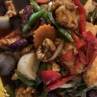 E3. Eggplant with Basil Sauce (Spicy)