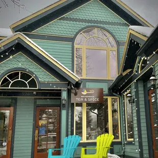 Adorable and inviting outside