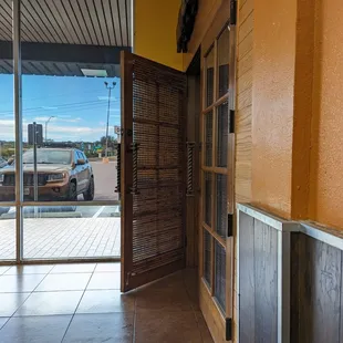 the entrance to the restaurant