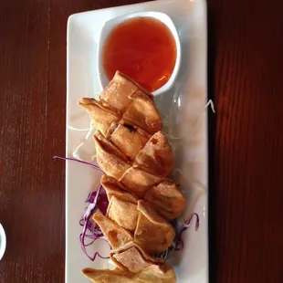 Crab Rangoon $7