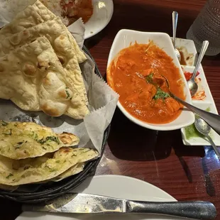 Vindaloo Chicken and Naan bread
