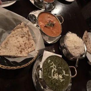 Naan,Rice ,lamb saag, Lamb Tikka masala, Lamb Vindaloo, Papad.