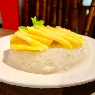 Mango with coconut sweet rice