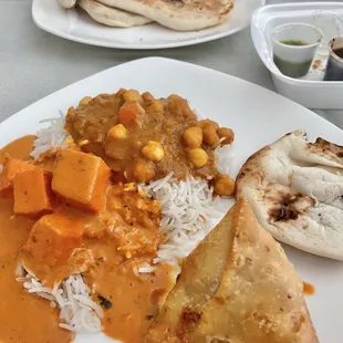 Samosa, naan, Chana masala &amp; Paneer Tikka Masala