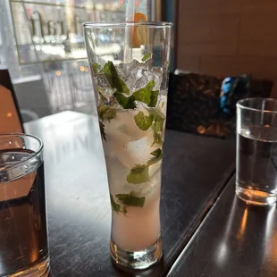 Lavender &amp; Cardamom Lemonade (perfect in every way, all fresh ingredients)