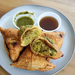 Samosas (takeout)