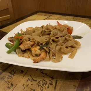 Drunken noodle shrimp