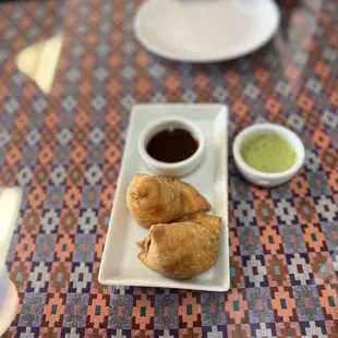 Vegetable samosas