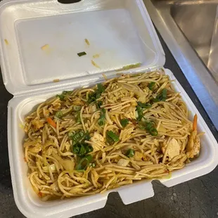 89. Chicken Hakka Noodles