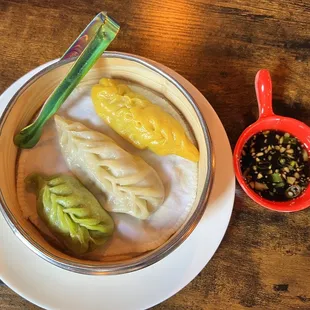 Steamed rainbow dumplings