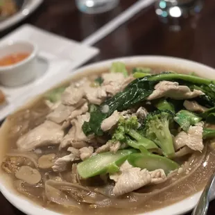 Pad Phad See Eew Dinner