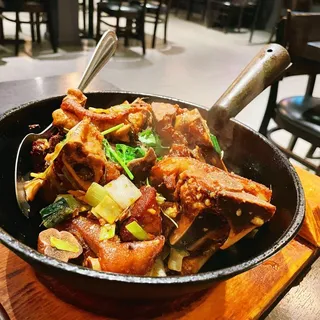 House Special Pig's Feet