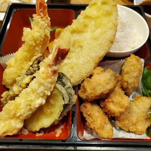 Shrimp and oyster teishoku