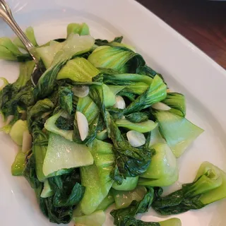 Baby Bok Choy in Garlic Sauce