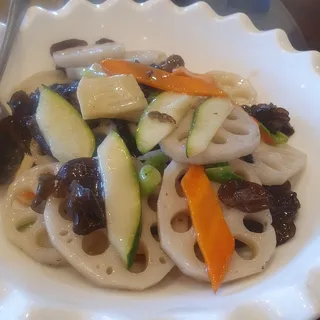 66. Sauteed Lotus Roots with Assorted Vegetables