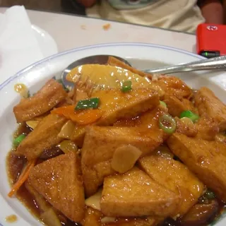 Deep Fried Tofu in Brown Sauce