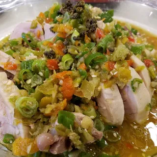 Chicken with Green Pepper Sauce