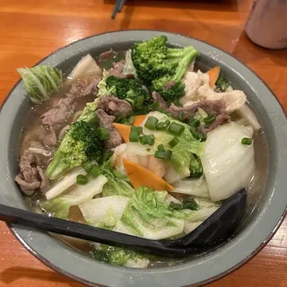 Chicken & Shrimp& Beef Noodle Soup