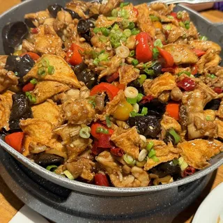 Savory Spicy Bullfrog Dry Pot