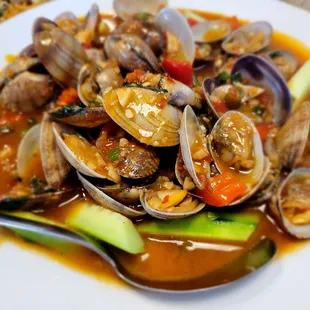 Spicy clams