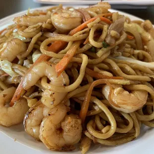 Shrimp lomein