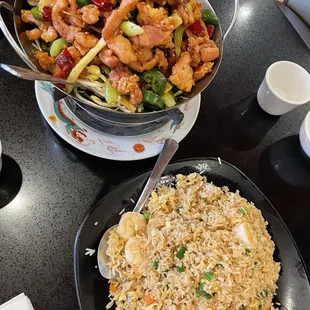 Shrimp Fried Rice and Chicken in Dried Pot