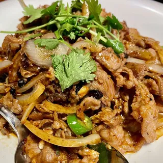 Sauted Sliced Lamb with Pepper