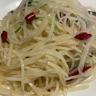 Shredded Potato Stir-Fried with Hot Chili Pepper