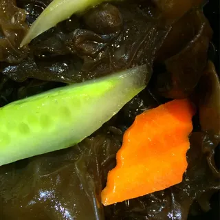 Stir-Fried Cucumber with Black Fungus