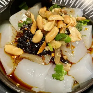 Bean Jello in Red Chili Sauce
