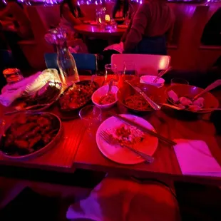 oysters and mussels, interior