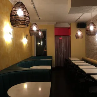 sushi and sashimi, interior