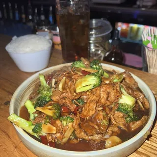 Vegan Chicken and Broccoli