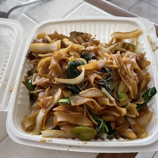 Thai chow fun noodle