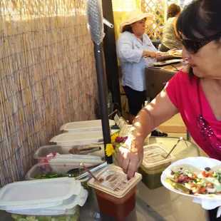 Variety of salsas &amp; toppings.  Red  &amp; green salsa, guacamole,  pico de gallo, cilantro, fresh onion , grilled onions &amp; chilies.