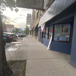 Exterior - new in the old Dante&apos;s pizza space. Old sign still up