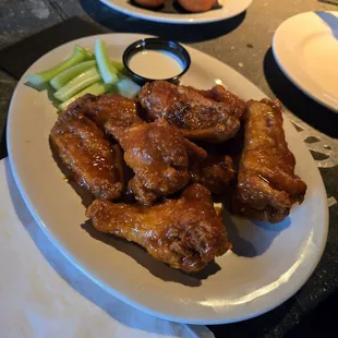 Chicken wings were decent, but I can&apos;t complain much. You can&apos;t really mess up wings.