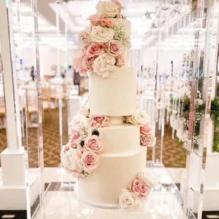 a three tiered wedding cake