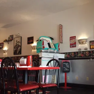 Dining Area &amp; Wall Decorations