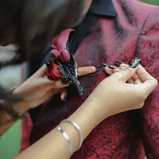 Boutonnière - so perfect with the bouquet