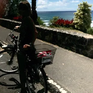 Biking Diamond Head on Spinway bike
