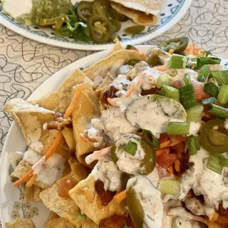 Buffalo Chik'n Nachos