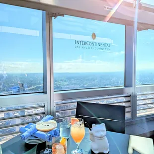 Espresso martini, oldest fashioned, pa-no-ma, winter fur (bought the kitty mug to take home with me!)