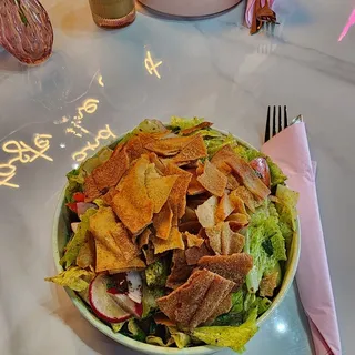 Lebanese Fattoush Salad