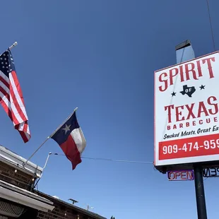 Hard to miss this sign.  Love it!