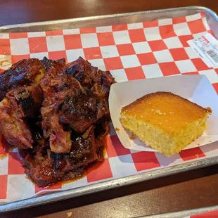 Rib tip plate