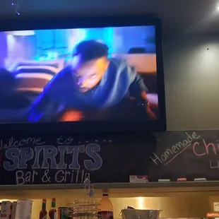 Wings and pitcher deal