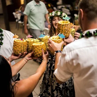 Pineapple cocktails for bridal party
